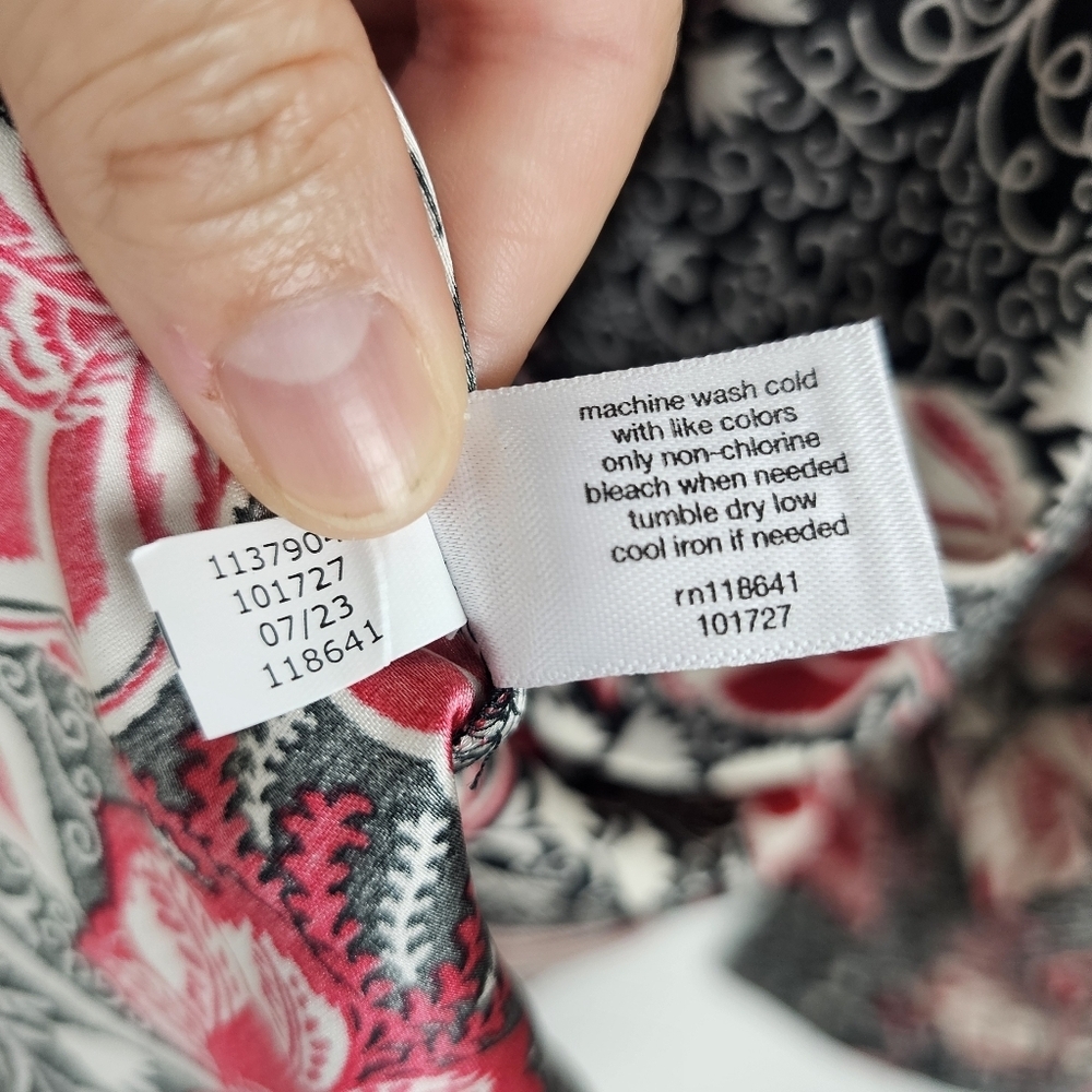 Lane Bryant #1137904 Gathered Ruffle V-Neck Popover Shirt NWT - Picture 12 of 12